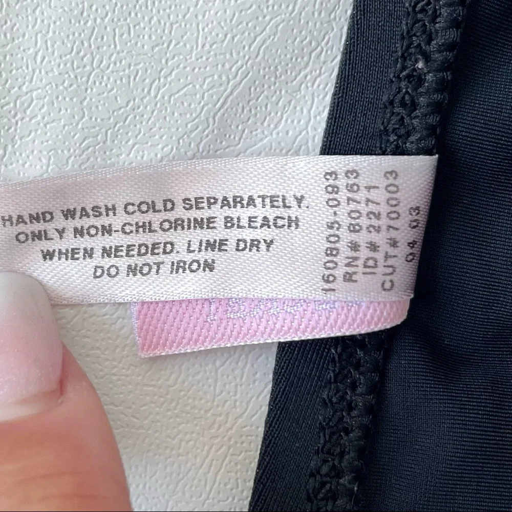 Victoria’s Secret Black String Bikini w/Edgy Lace-Up Details Top (M) Bottom (L) - Picture 8 of 10